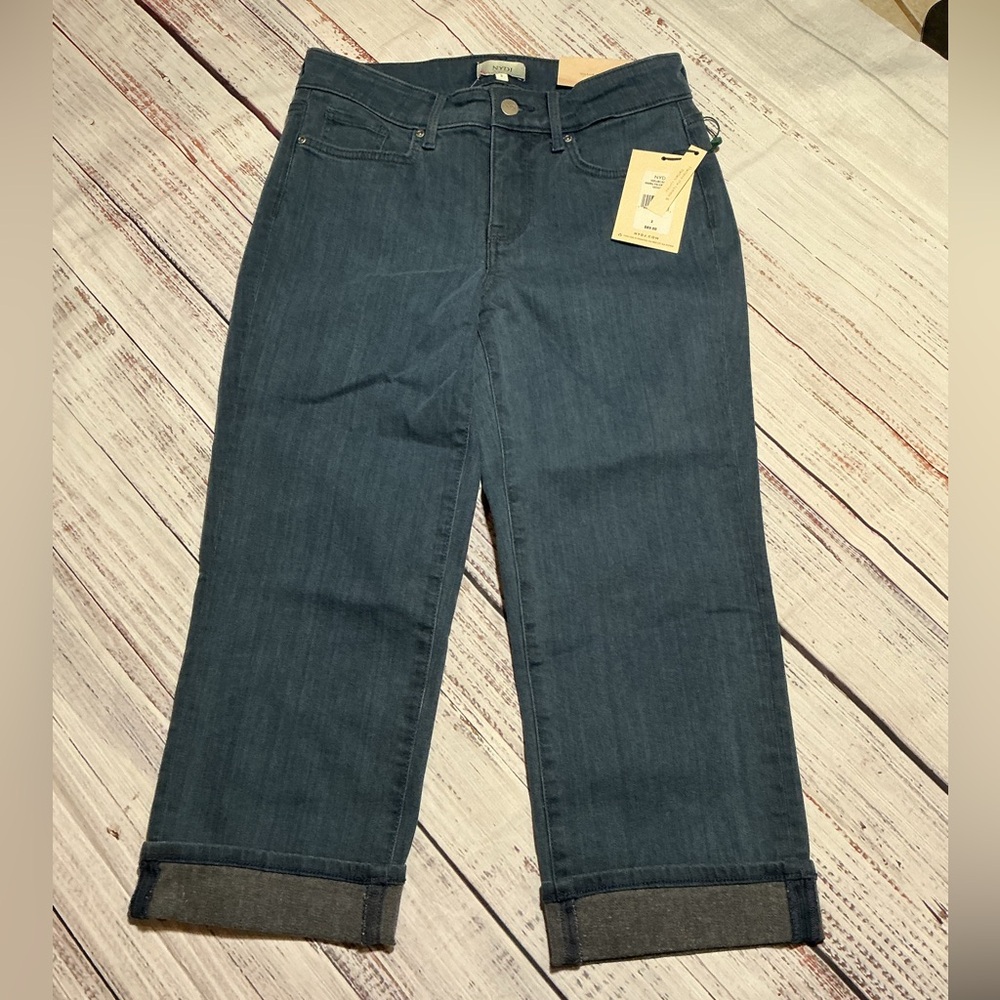NWT NYDJ Marilyn Crop Cuff Monroe jeans. Size 2. - Picture 1 of 8